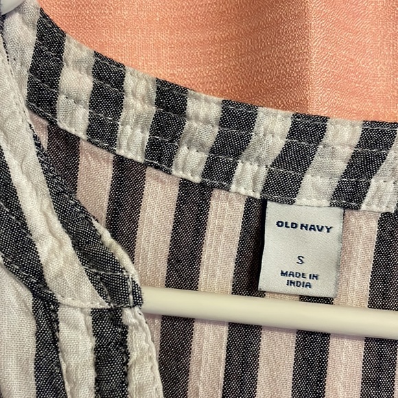 ⭐️ 4 for $10 Striped long sleeve top - Picture 4 of 5